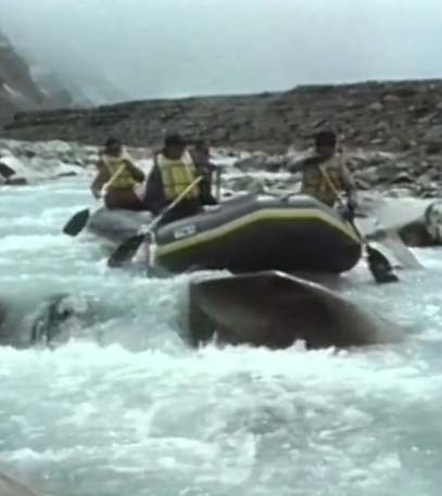 Extreme Encounters in Travel - Grainger TV