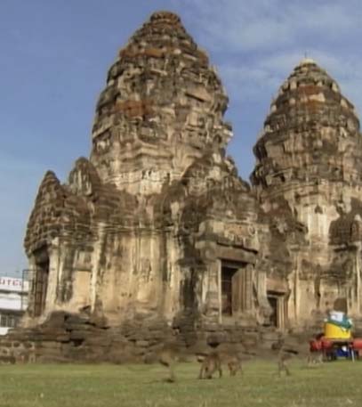 Towards The Golden Triangle - Grainger TV